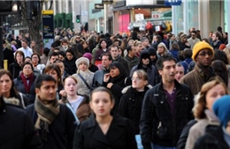 Mỗi năm, người nhập cư vào Anh tương đương dân số một thành phố